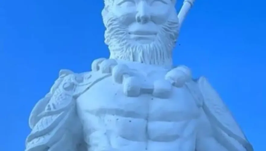 不只有8塊肌！黑悟空雪雕「自帶蘋果肌」　陸景區：尚未成仙