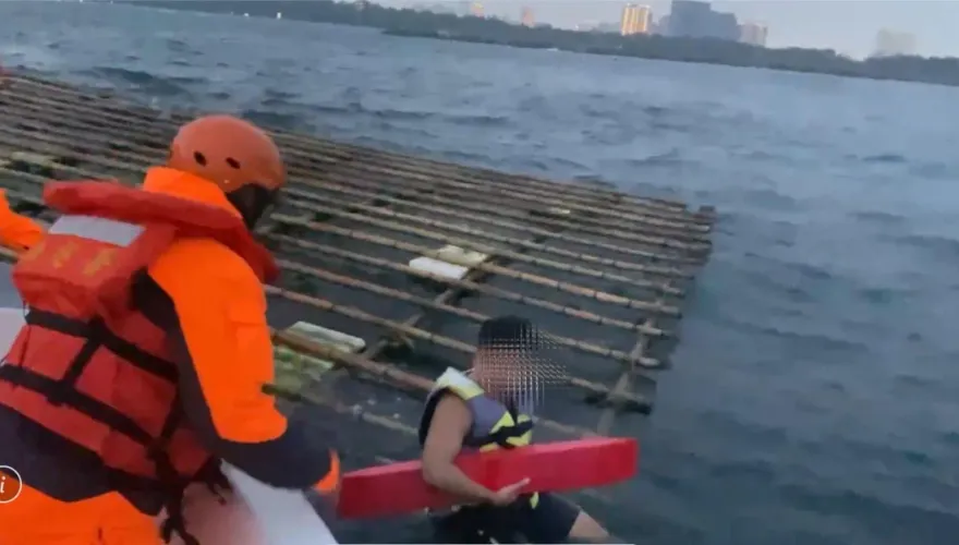 影/追風追浪結果沒力！月牙灣風帆男獨困海上　海巡急救回