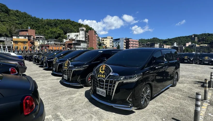 影/89運兵車揭秘！老闆座駕變兄弟最愛「二手也要200萬」