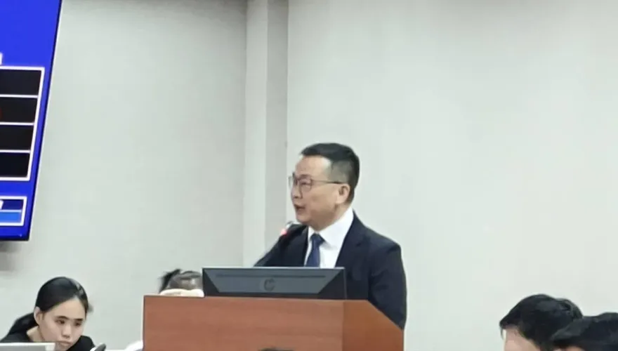 影/劉靜怡開嗆別私下澄清！潘孟安認了:銜總統之命打電話致意