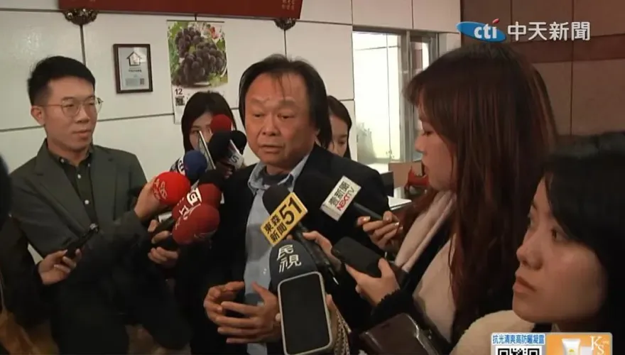 王世堅批柯文哲帝王心態：從政者誰敢跟江湖人物打秋風？