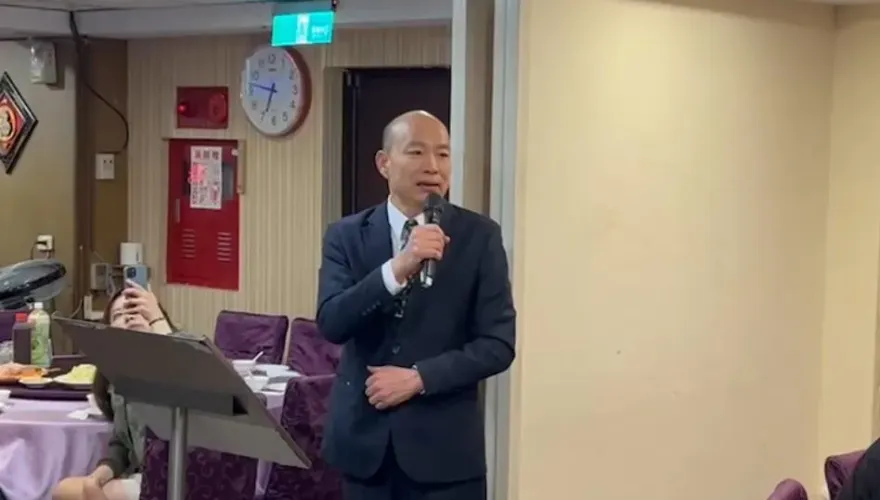 把立法院動態推向世界　辣個男人讚記者是立委們最堅強後盾