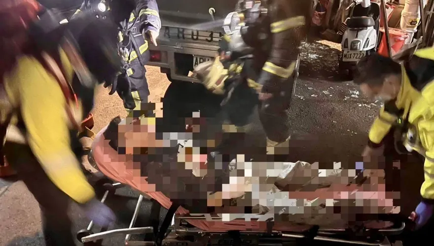 影/爆炸意外！樹林20歲男家中玩鞭炮　手掌炸斷緊急送醫