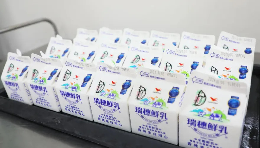 「班班有鮮乳」政策像防空警報！國小女師遭調查　怒控職場霸凌