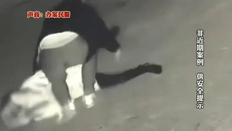 陸男路邊埋伏撲倒夜歸OL！財色不取只搶「原味襪子」
