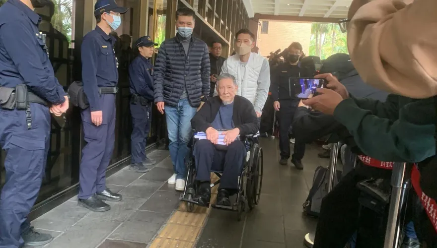 錢湊到也走不了！沈慶京「金主朋友」6000萬送到　但法官下班無人簽釋票
