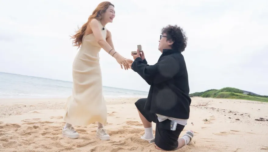 相戀8年修成正果！納豆年前抱回美嬌娘　依依婚宴進度曝光！