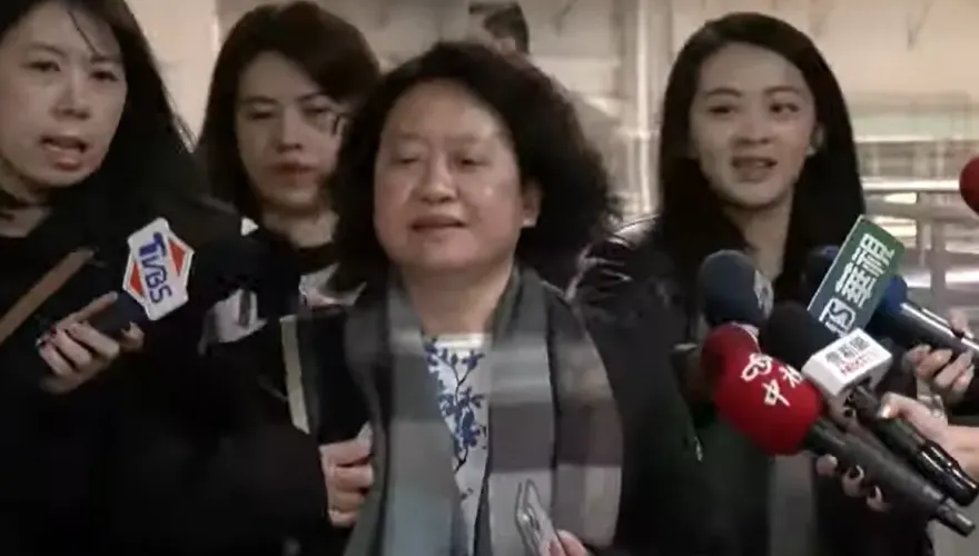 劉靜怡：罷韓故意不讓賴邀喝咖啡吧？改選罷免傻傻分不清