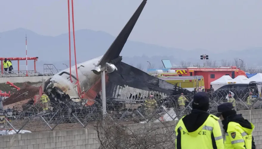 心碎！濟航機長「最後身影」曝光　手伸直緊抓讓飛機減速