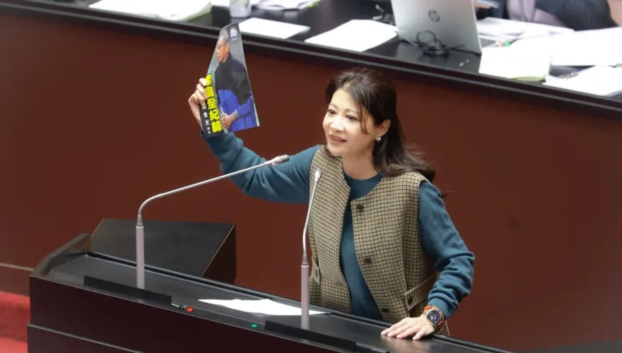 林楚茵為尪嗆他「背骨仔」　郭正亮笑了：自曝其短