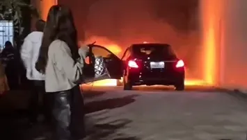 台南深夜離奇火燒車！　傳「發動秒自燃」駕駛奔逃