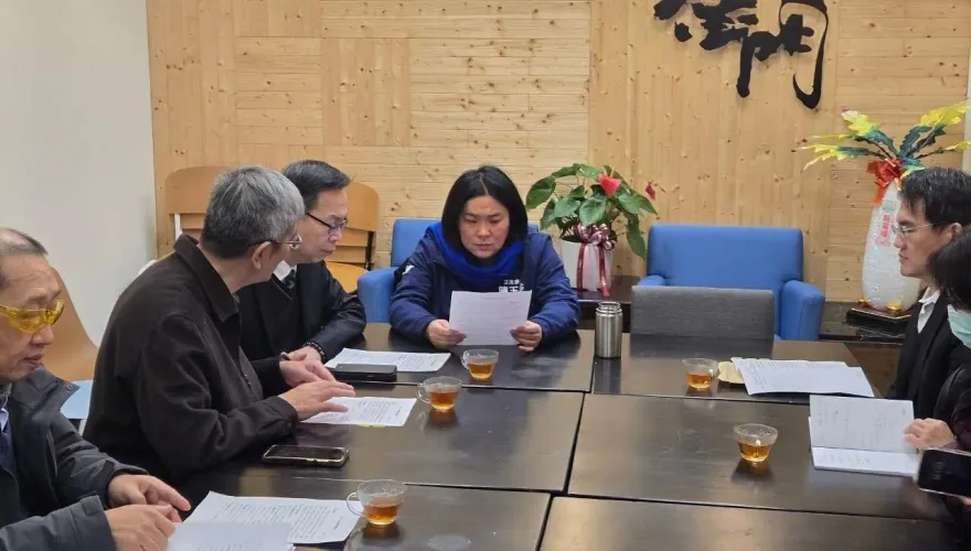 青鳥炫「抓到陳玉珍大陸身分證」集體翻車！狂刪文慘遭網抓包