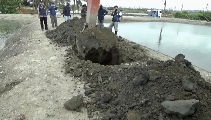 太歲頭上動土！廢土濫倒光電魚塭　李彥秀痛批「無政府狀態」