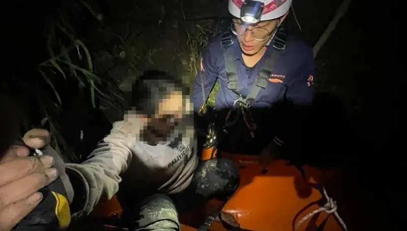 險變亡魂！深山荒野找偏僻處尿尿　南投嫩妹摔落20米邊坡