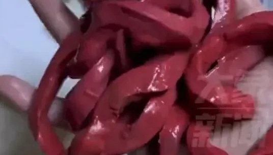 影/誇張！陸女買蟹橡皮筋「粗如手指」痛批商家無良