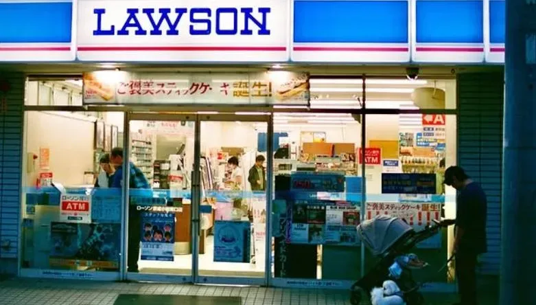 夜班掰了！日超商Lawson聘海外員工遠距當「虛擬店員」