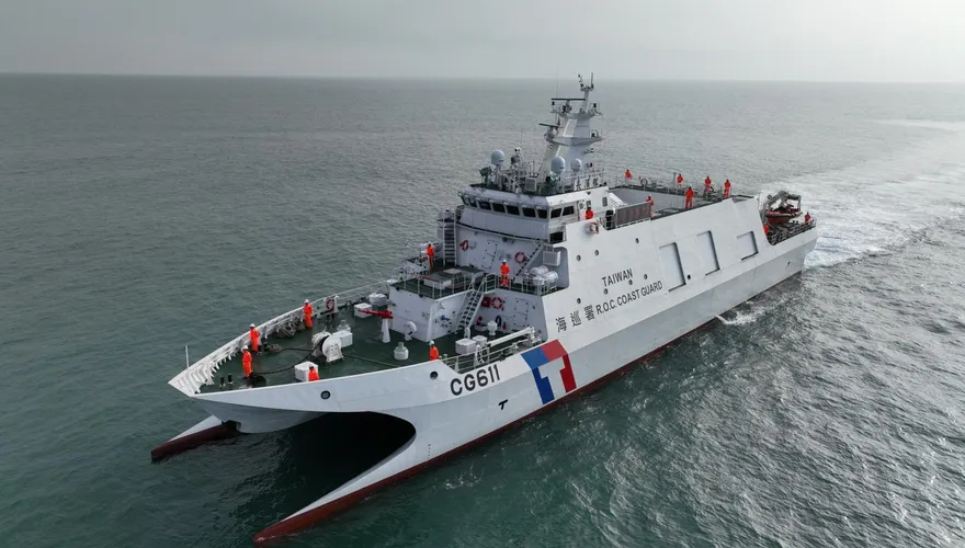 大陸海警船台灣東南海域現蹤　海巡署派艦嚴密監控中