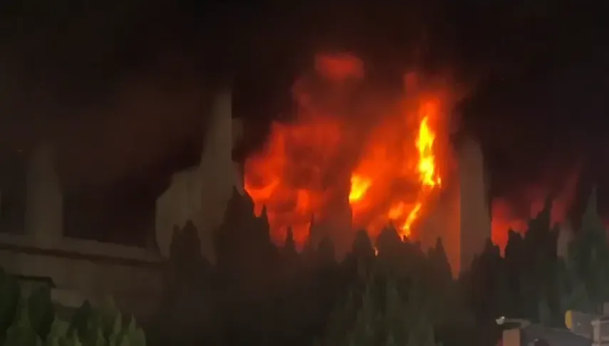 苗栗科技公司晚間爆火警！實驗室惡火狂燒　幸無人傷亡