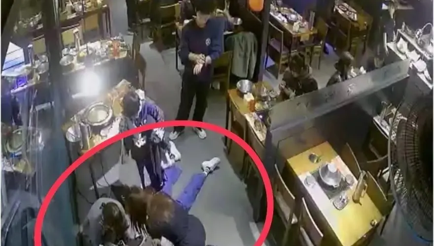 爆料店員漠視癲癇客繼續忙！跨過人送餐　兩餐喊告