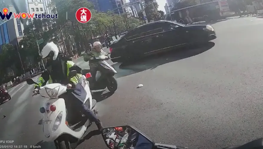 信義警被撞飛…有下集！　阿伯看大戲「竟撞上支援女警」