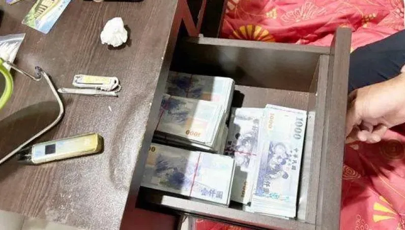 影/桃園警破詐騙車手集團！6移工落網…胸貼地不敢動