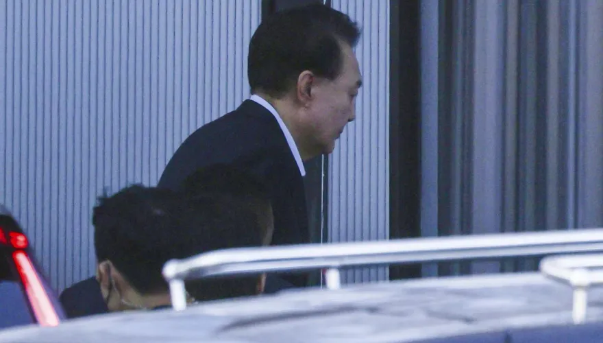 尹錫悅被送拘留所...6旬男當晚自焚重傷　疑不滿逮捕行為