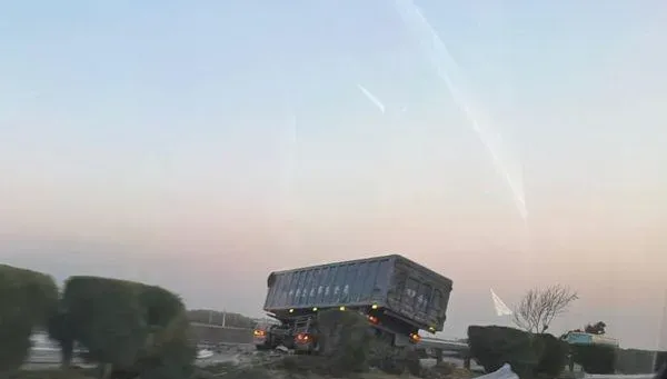 雲林台78重大車禍！聯結車撞破分隔島衝對向　傷亡不明