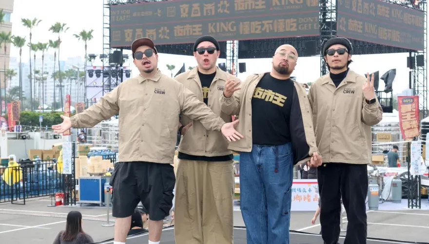 李伯恩鬆口《夜市王》第二季進度　遭疑抄襲《黑白大廚》6字否認