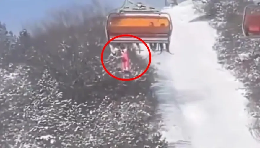 影/驚恐直擊！7歲童「從纜車上墜落」　陸母控滑雪場疏忽