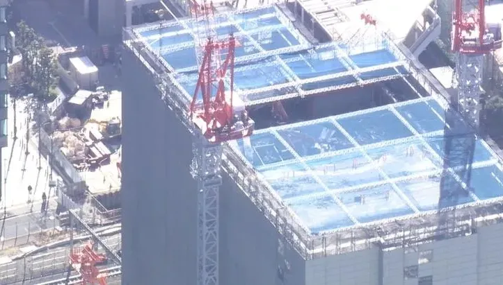 東京大樓拆除工地驚傳工安意外！工人跌落電梯井當場身亡