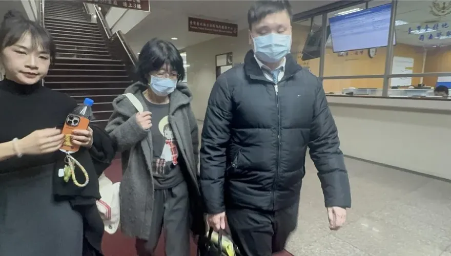 陳佩琪又遭北檢傳喚！告許富舜、鄭淑心妨害名譽案出庭