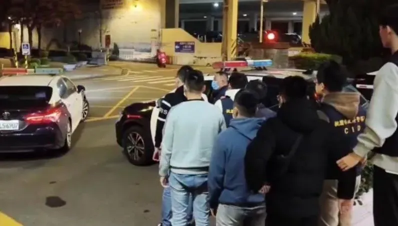 竹圍漁港「攤商糾紛」持棍互毆　7男全進警局