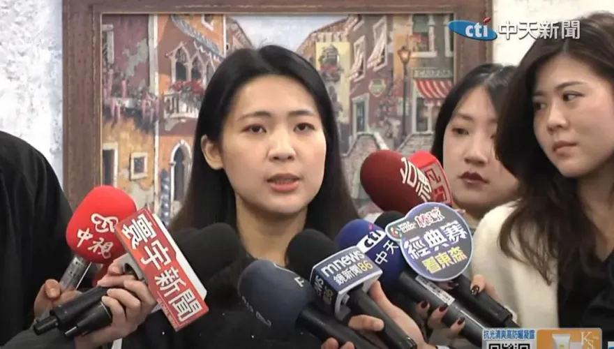 母親被造謠是陸配　徐巧芯要求綠營市議員許淑華道歉