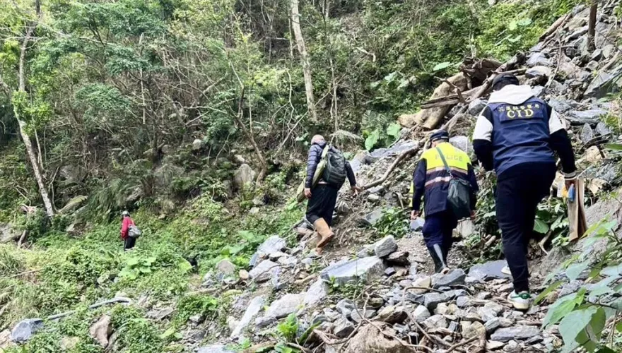 尋獲老公遺骸！花蓮0403大地震星國夫妻失聯　砂卡礑河床現白骨