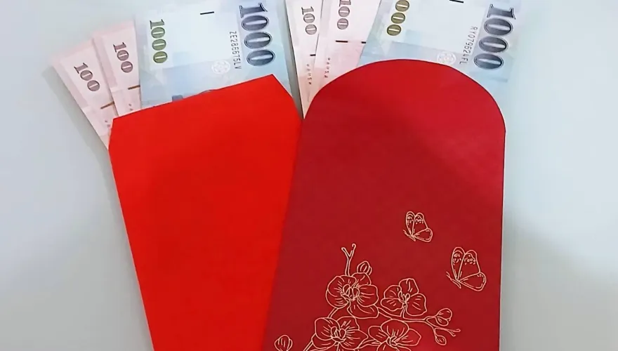 過年紅包袋先別丟！裝10枚「10元硬幣」財運旺一整年