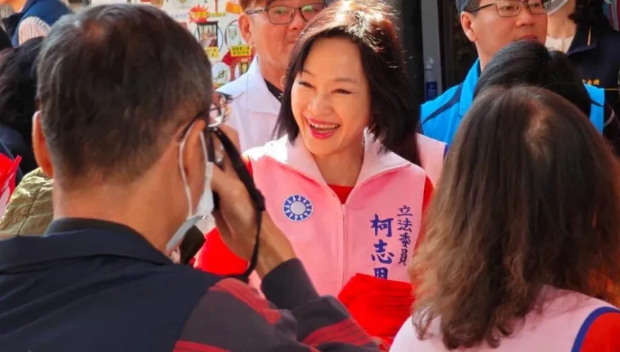 柯志恩初三發福袋展現超高人氣！網嗨喊：未來高雄市長新年快樂