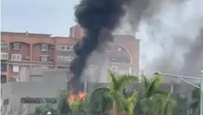 影/北市校園火警！陽明高中實驗室起火　烈焰濃煙狂竄畫面曝