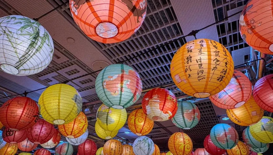 搭機捷看桃園燈會！一日票5折、桃園市民卡優惠快收