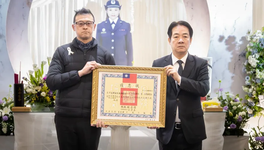 戰機進氣口吸入殉職　賴清德頒授空軍女士官長旌忠狀