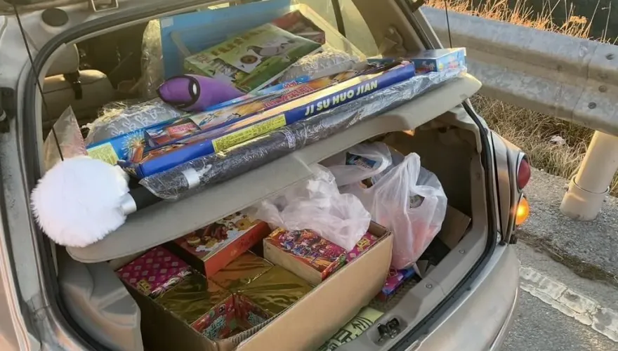 遊客合歡山武嶺違法放煙火！一開後車廂　數量嚇壞警