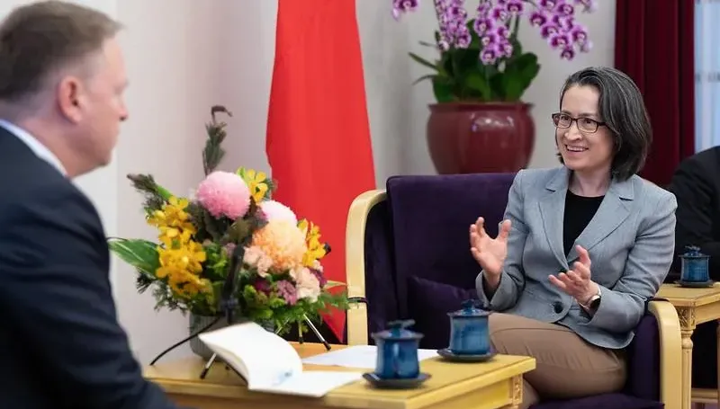 蕭美琴接見博明　指破壞海底電纜是灰色地帶侵擾