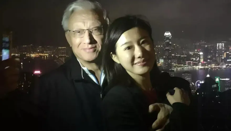 獨/直擊曹興誠「大陸女友」單忠華廣州公司！名牌疑被撤下