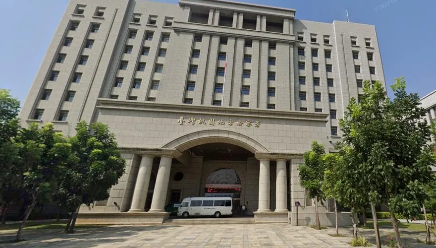 女乘客飛機廁所內偷吸電子煙！檢方遭依干擾飛航罪起訴