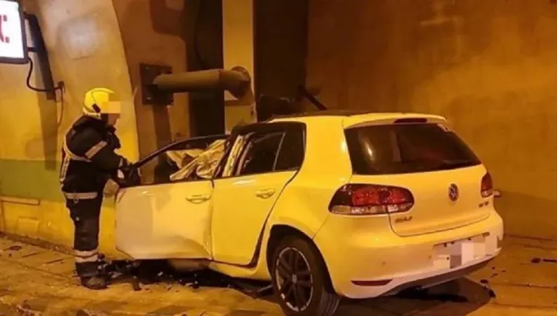 國道6號隧道死亡車禍！轎車撞牆變形　安全氣囊爆開