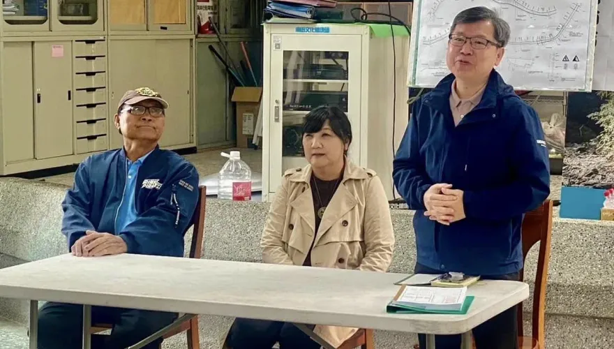 嘻哈歌手「合法要飯說」震撼全台！伍麗華6聲明認了是她助理