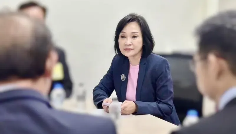 台積電進貢、聯電被逼和親　柯志恩要柯建銘今朝野會商勿長篇大論