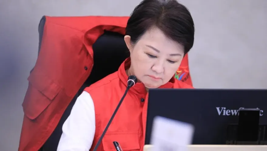 盧秀燕2/23赴柯爸靈堂弔唁！媽媽市長不分藍白送暖柯文哲一家