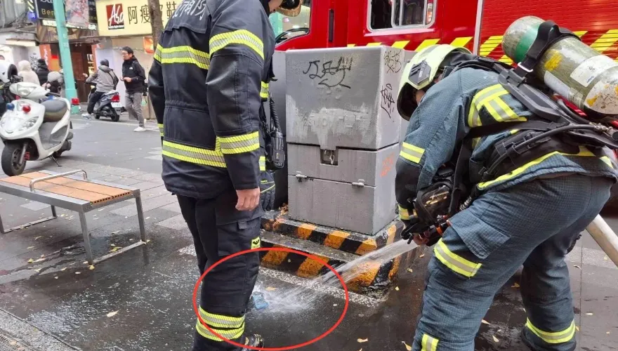 西門町火警！徒步區遊客著火　疑行動電源爆炸
