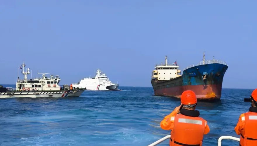 陸資權宜輪疑拖斷台澎第三海纜　海巡署押返安平港偵辦