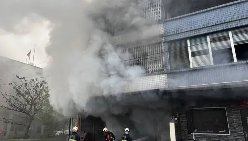 影/宜蘭民宅大火！電動單車充電燃起來「家差點燒光」